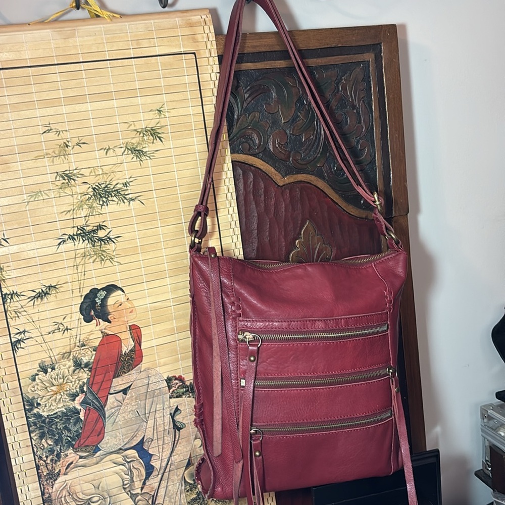 Lucky Brand Leather Zipper Pockets Bag Burgundy Red Adjustable Crossbody Strap